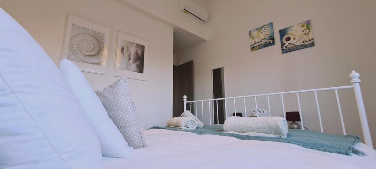 Stay Downtown Retreat ลิมาซอล ภายนอก รูปภาพ